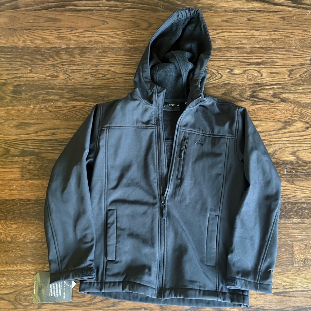Snozu performance NWT boys jacket